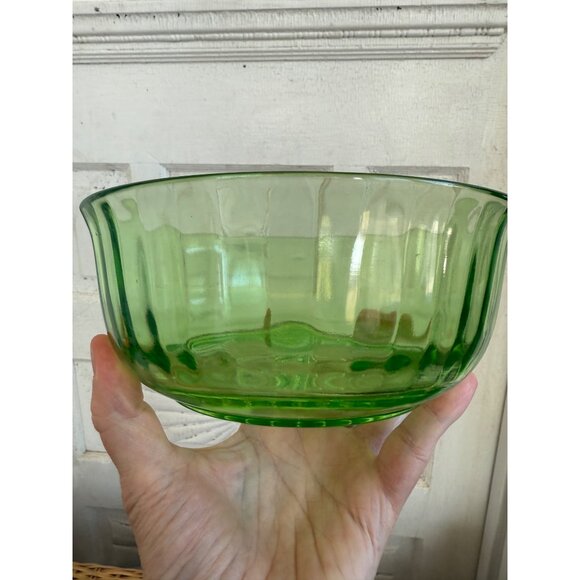 Vintage 30's Hazel Atlas Green Uranium Glass Block Ribbed Serving Bowl - Picture 5 of 8